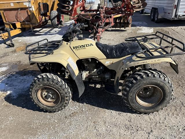 Image of Honda Fourtrax 300 equipment image 1