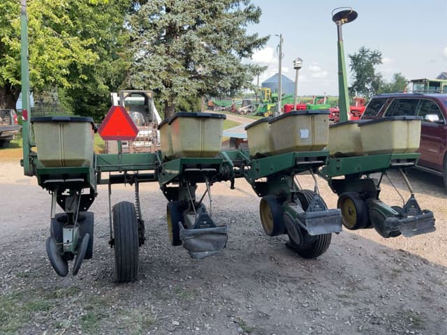 Image of John Deere 7000 equipment image 4