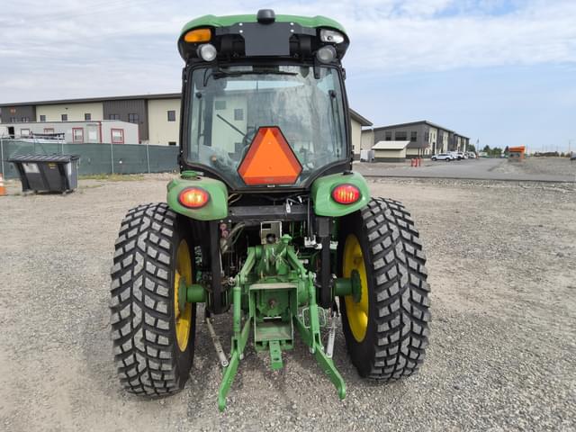 Image of John Deere 4066R equipment image 3