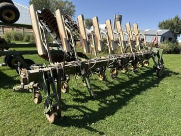 Main image John Deere 825