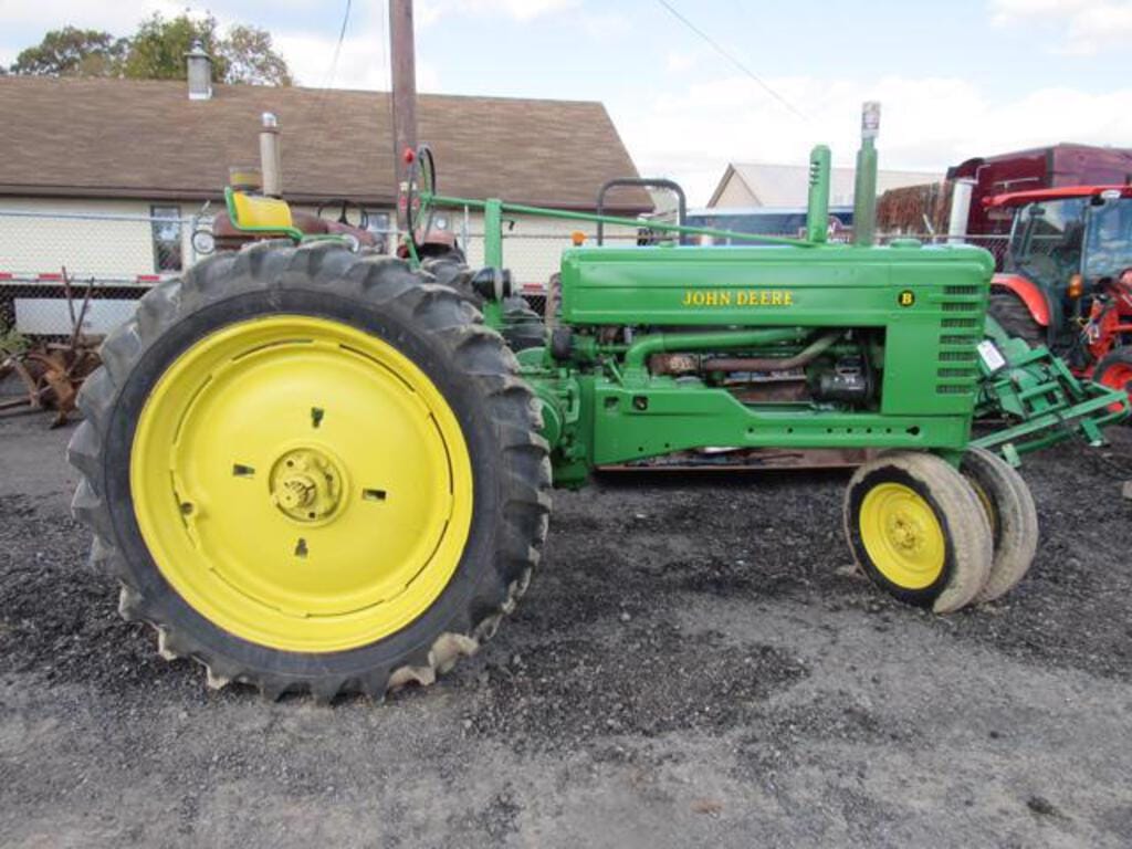 Main image John Deere B