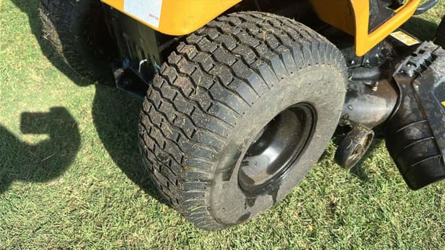 Image of Cub Cadet XT1 equipment image 3