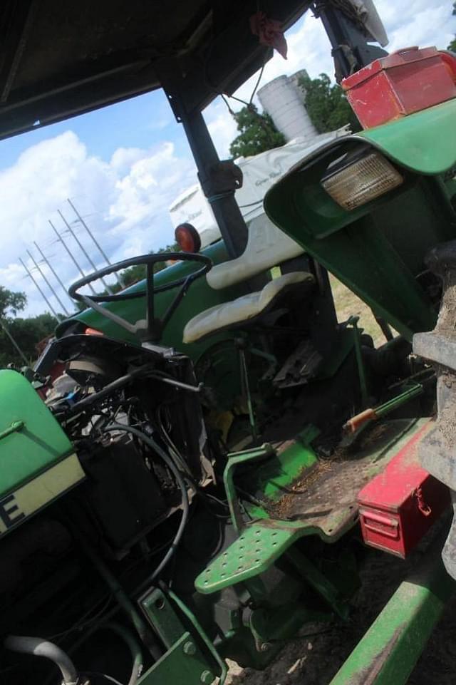 Image of John Deere 2750 equipment image 2