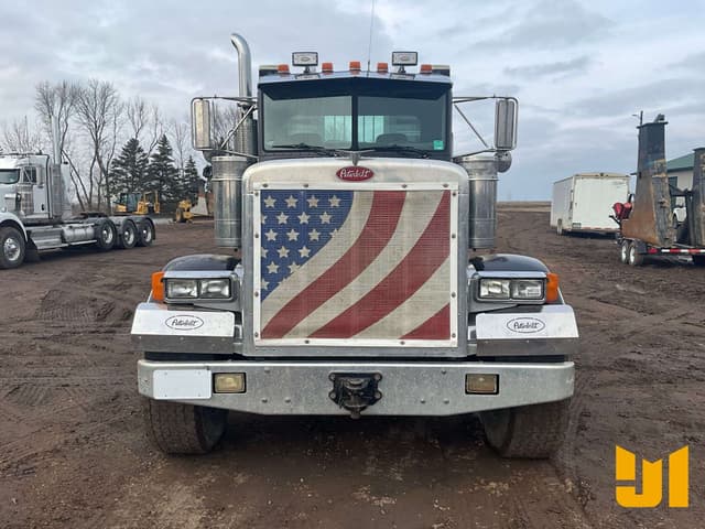 Image of Peterbilt 379 equipment image 1