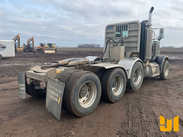 Image of Peterbilt 379 equipment image 4