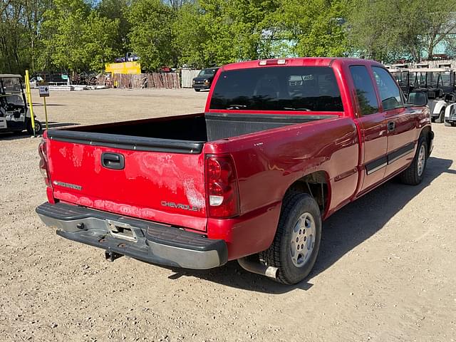 Image of Chevrolet Silverado equipment image 4