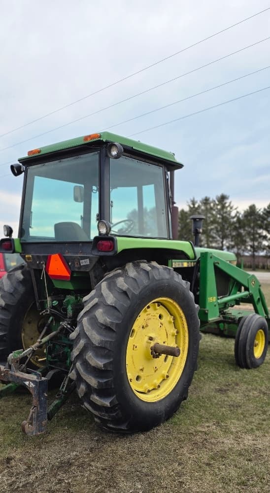 Image of John Deere 4240 equipment image 4