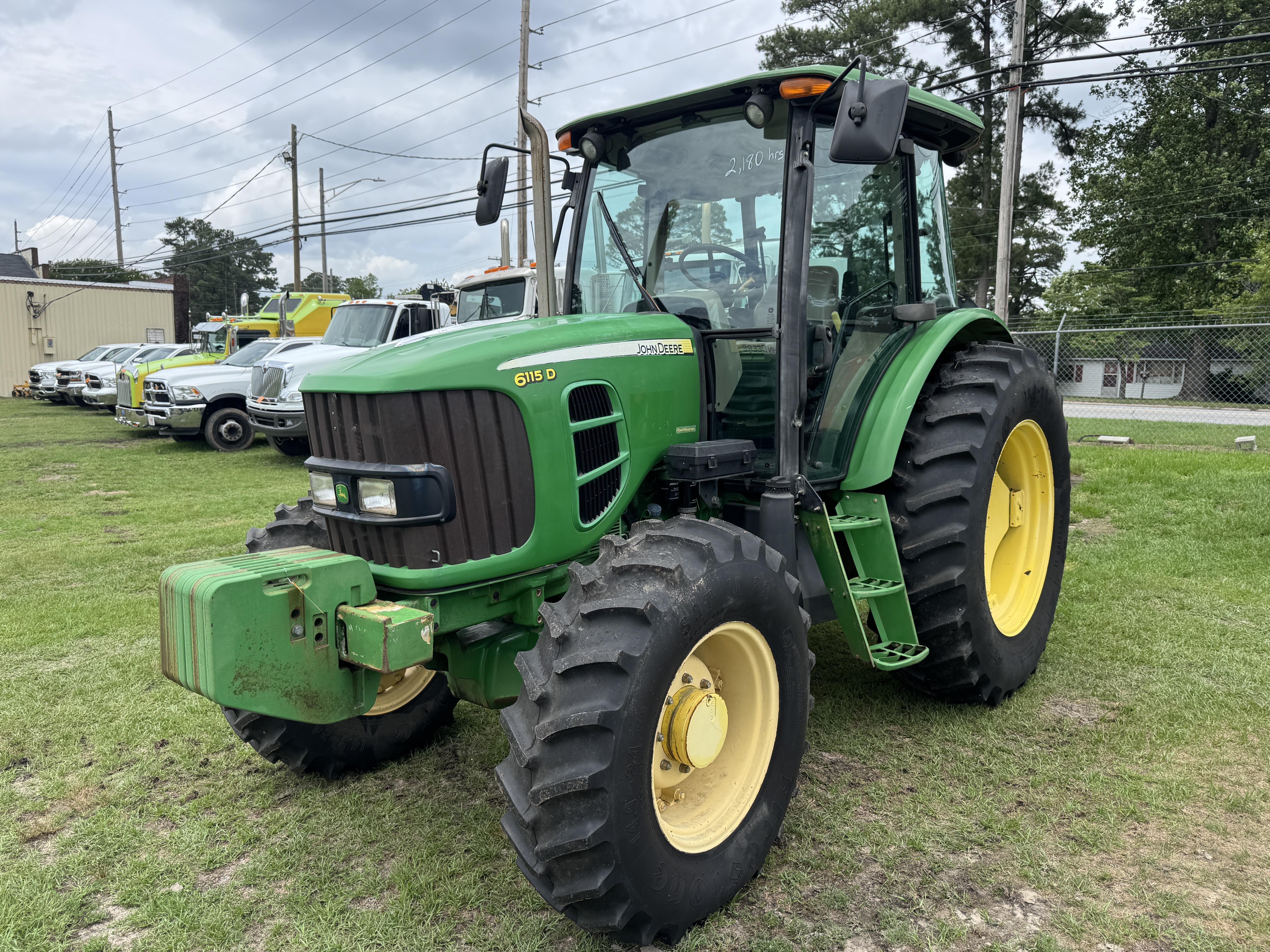 100 to 174 HP Tractors image