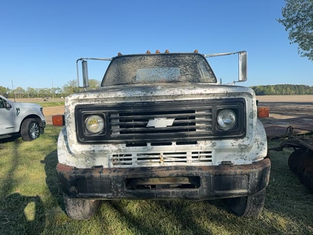 Image of Chevrolet 70 equipment image 3