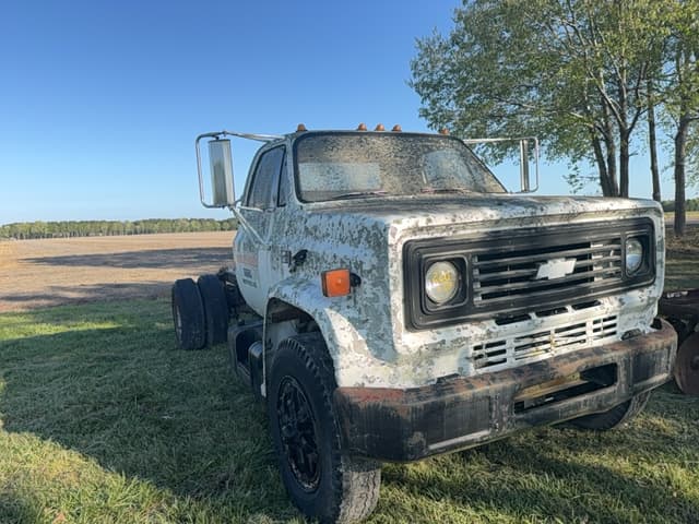 Image of Chevrolet 70 equipment image 1