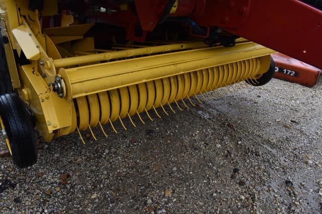 Image of New Holland RB460 equipment image 2