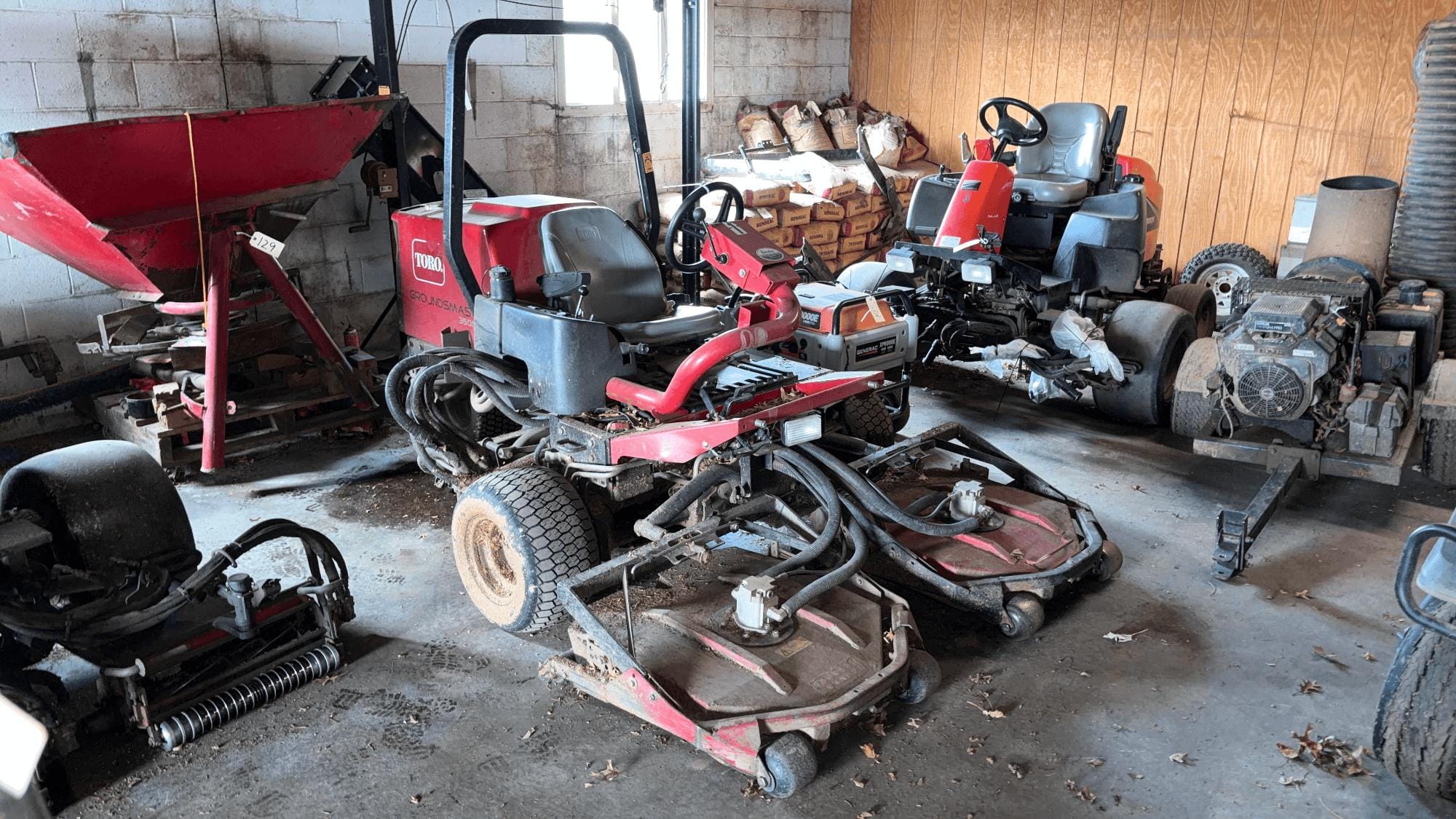 Toro Groundsmaster 3500D Equipment Image0