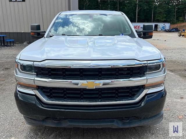 Image of Chevrolet 1500 equipment image 1