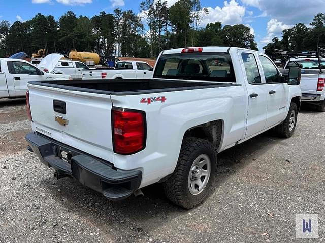 Image of Chevrolet 1500 equipment image 3