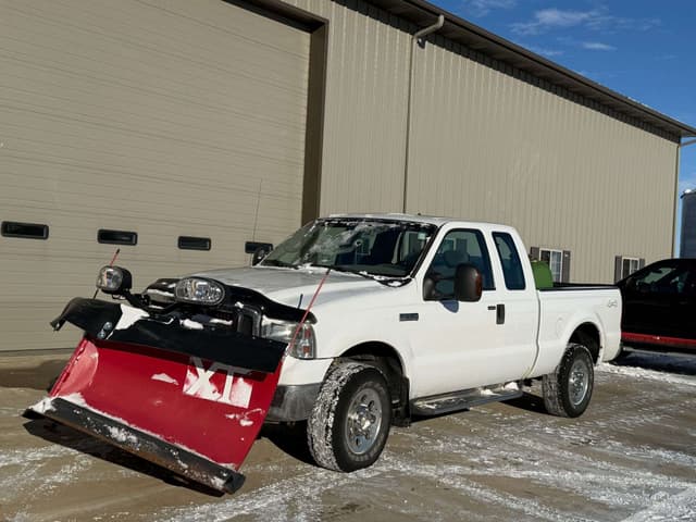 Image of Ford F-250 equipment image 1