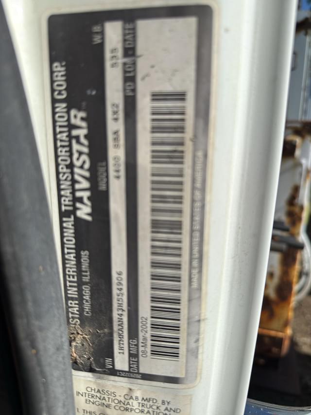 Image of International 4400 equipment image 3