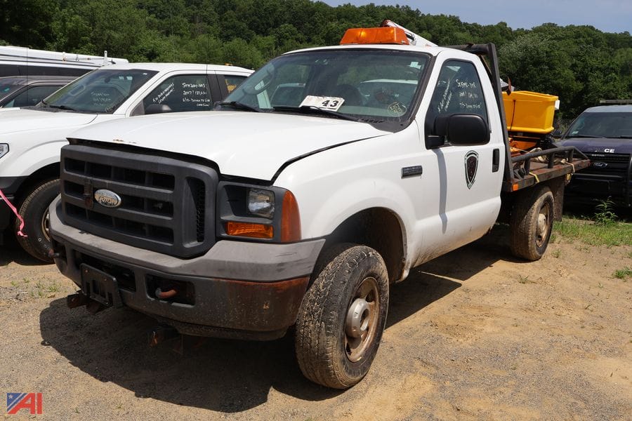 2005 Ford F-250 Equipment Image0