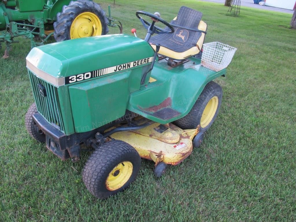 Main image John Deere 300