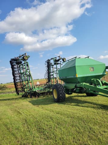 Main image John Deere 787