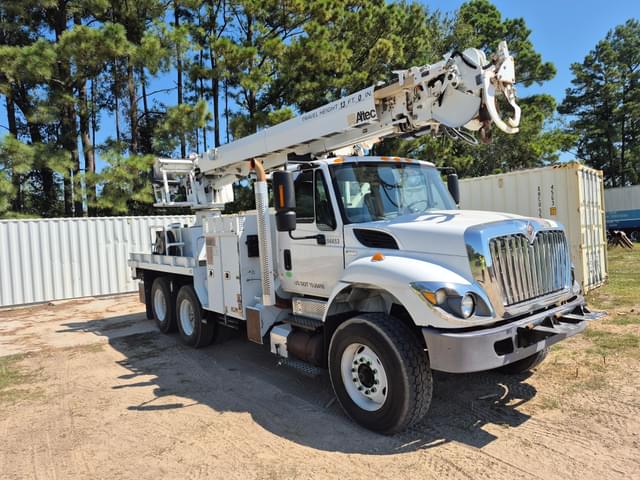Image of International 7400 equipment image 2