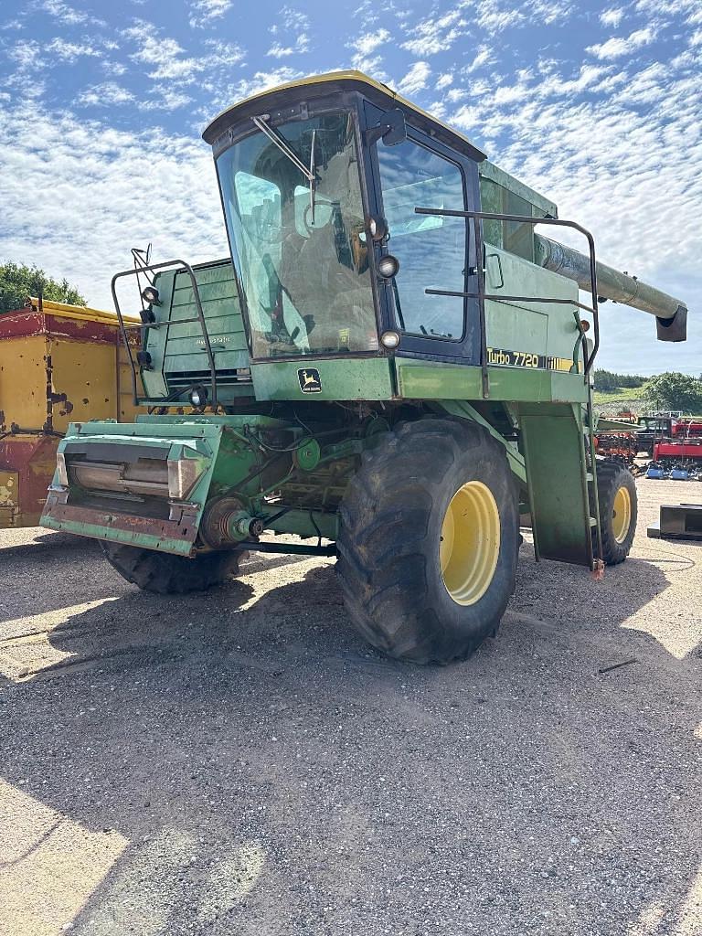 Image of John Deere Turbo 7720 Primary image