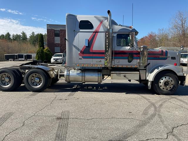 Image of Western Star 4900 equipment image 3