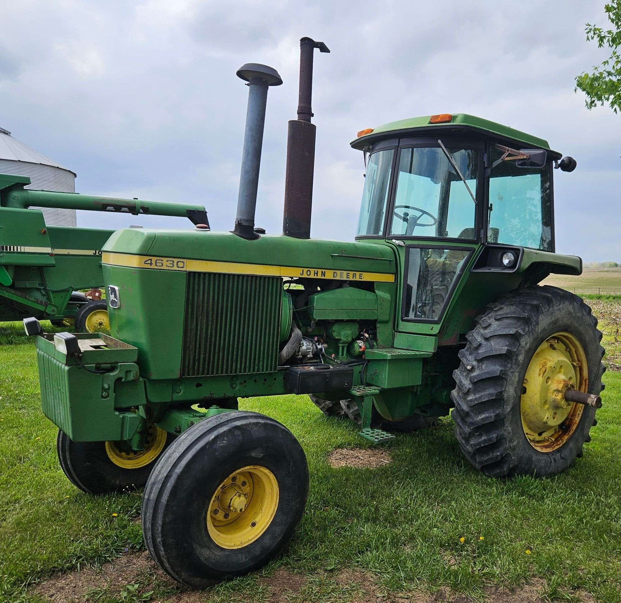 1972 John Deere 4630 Equipment Image0
