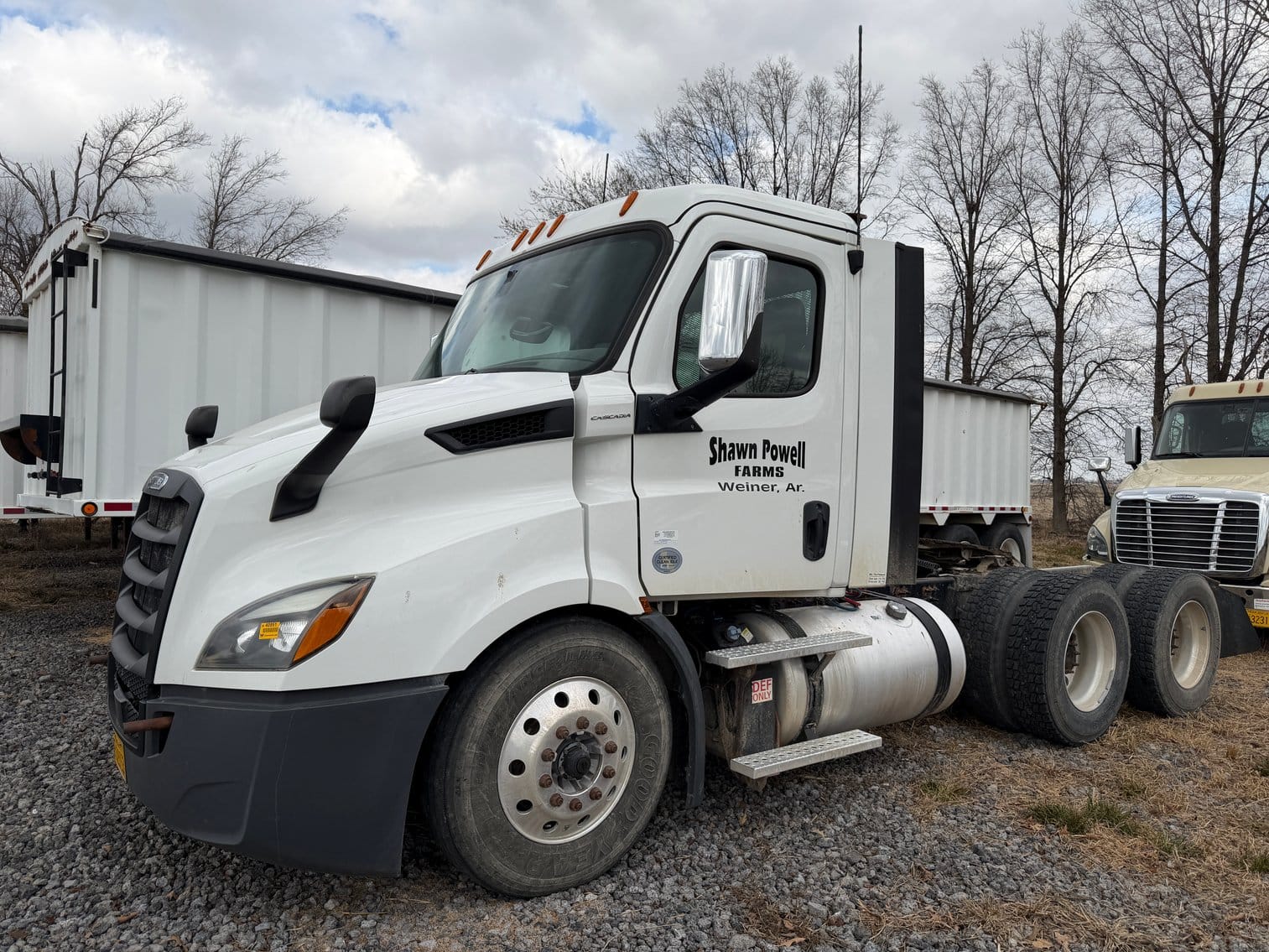 2019 Freightliner Cascadia Equipment Image0
