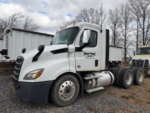2019 Freightliner Cascadia Image