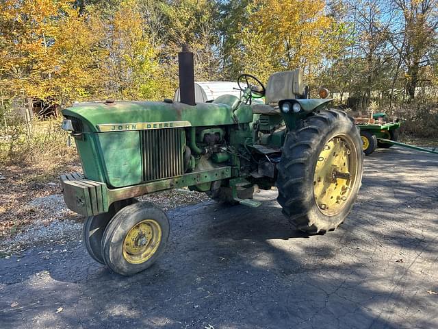 Image of John Deere 3020 equipment image 1