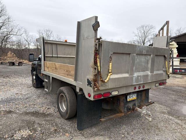 Image of Chevrolet 3500 equipment image 4