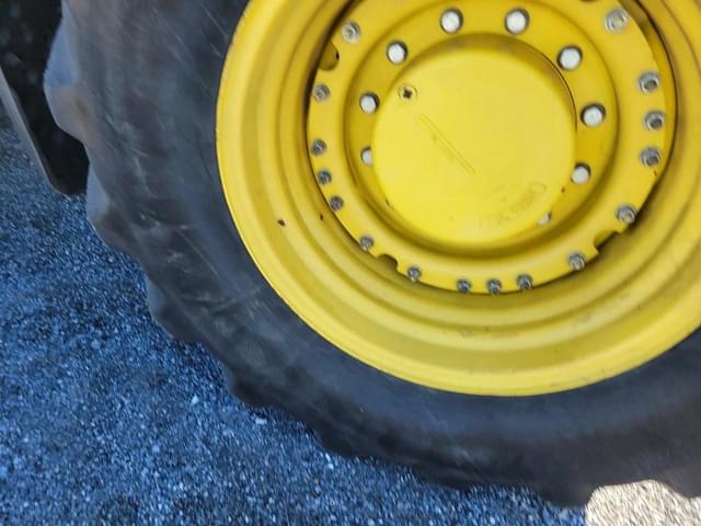 Image of John Deere 7230R equipment image 4