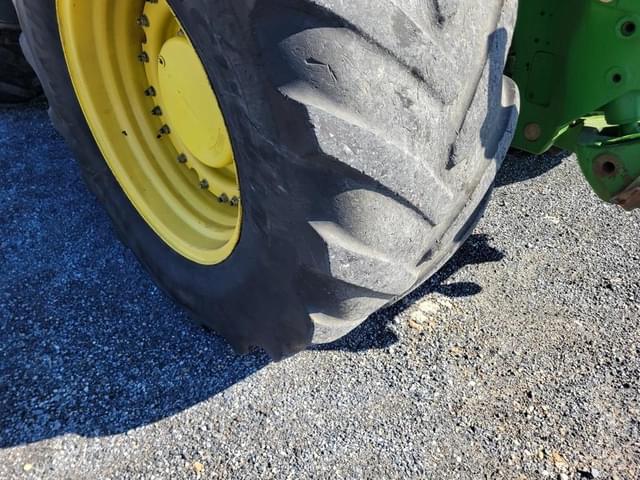Image of John Deere 7230R equipment image 3
