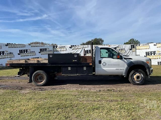 Image of Ford F-450 equipment image 3