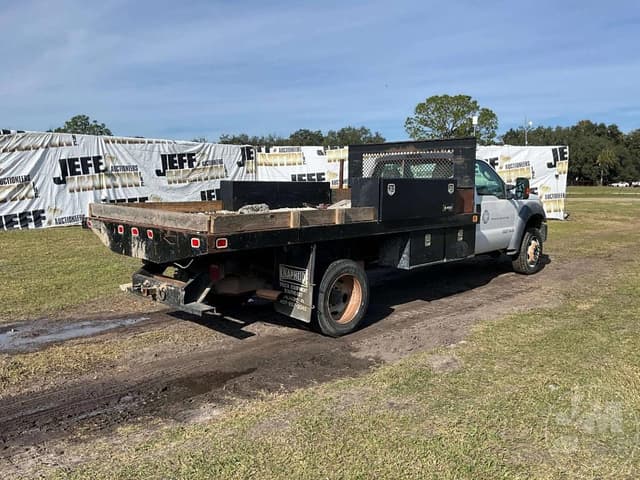 Image of Ford F-450 equipment image 4
