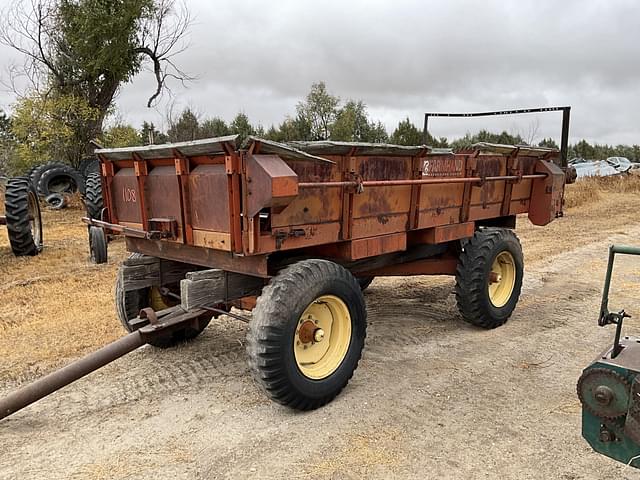 Image of Farmhand 440 equipment image 4