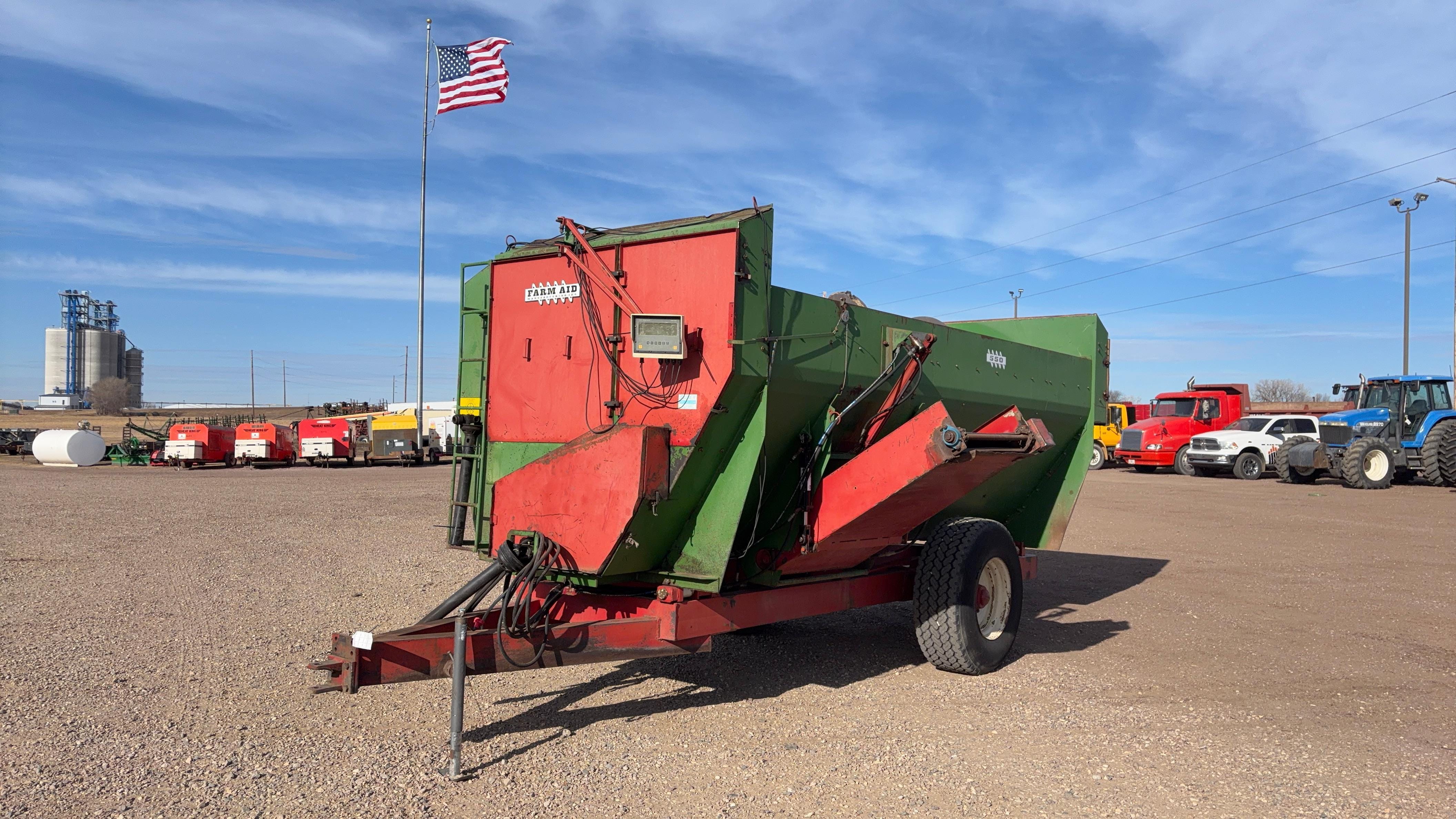 Farm Aid 550 Equipment Image0