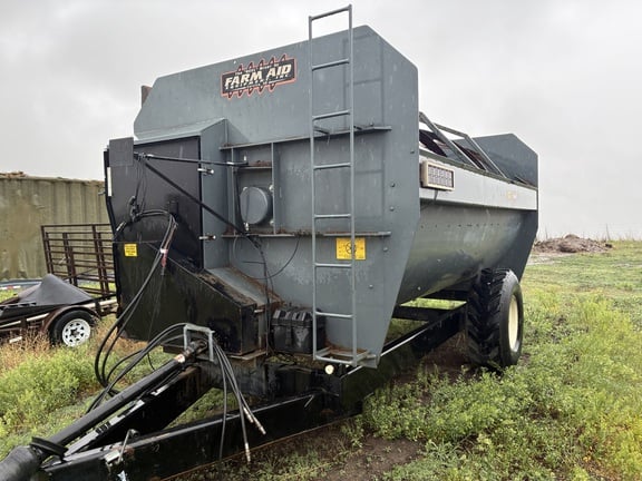 Farm Aid 560 Equipment Image0