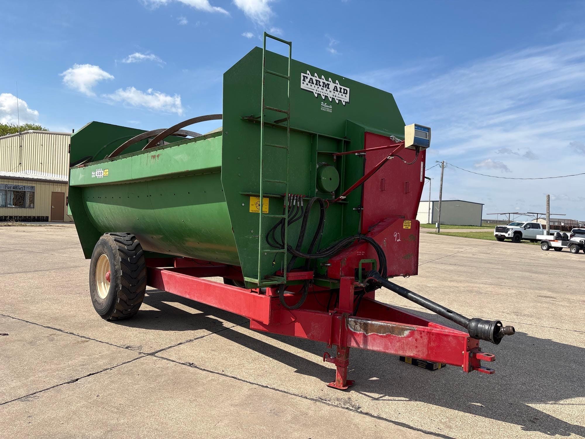 Farm Aid 560 Equipment Image0