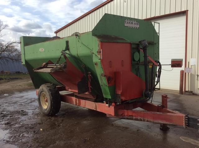 Image of Farm Aid 680 equipment image 3