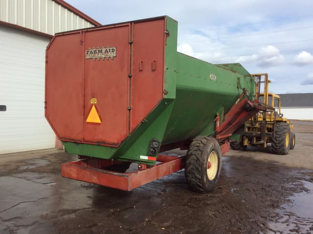 Image of Farm Aid 680 equipment image 2