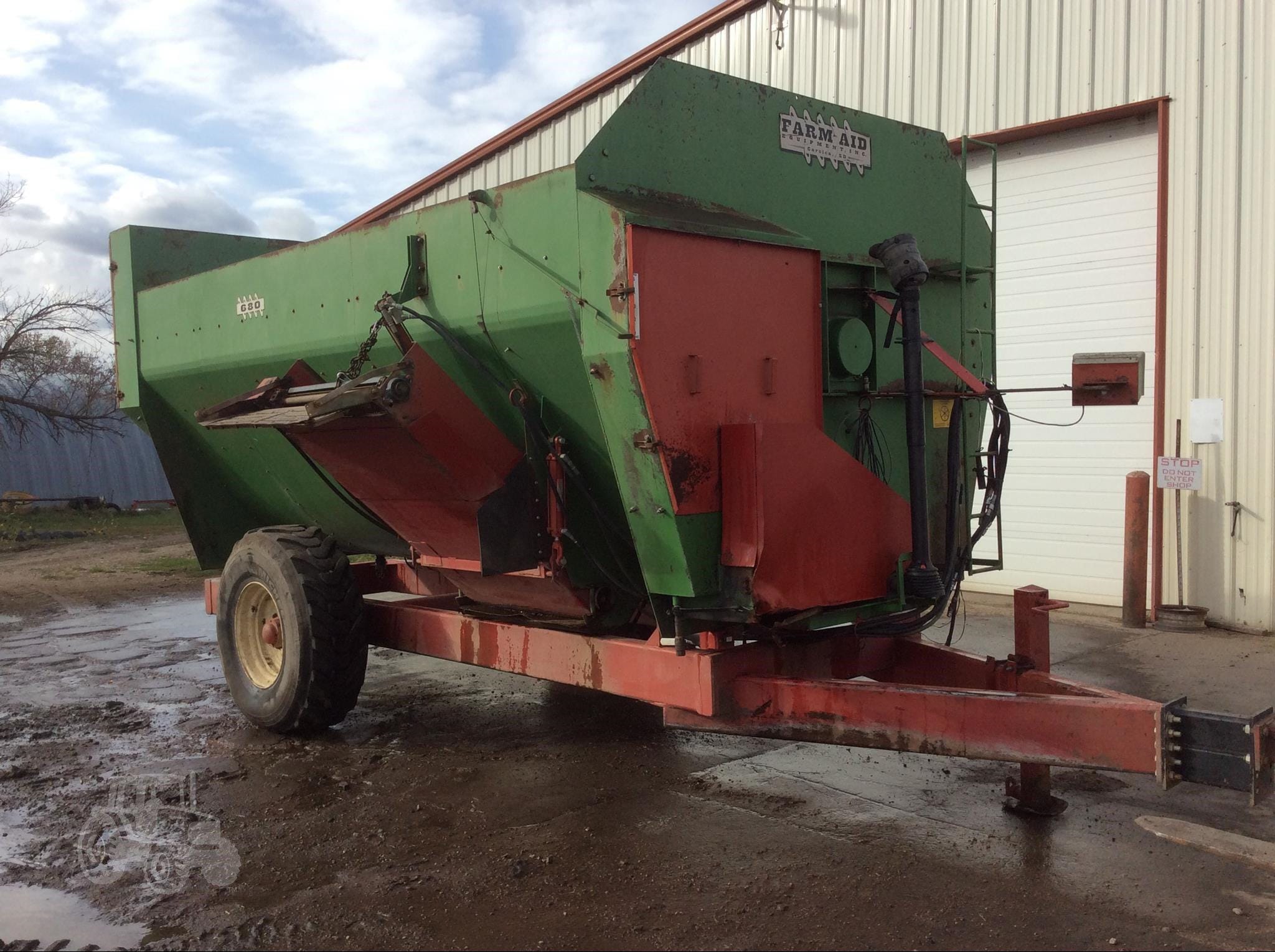 Farm Aid 680 Equipment Image0