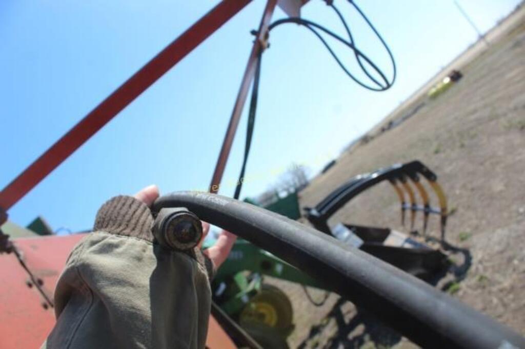 Farm Aid 430 Hay and Forage Grinders/Mixers for Sale Tractor Zoom