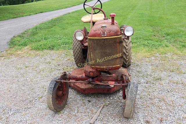 Image of Farmall Cub equipment image 1
