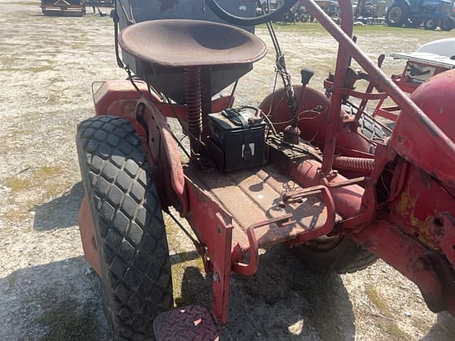 Image of Farmall Cub equipment image 4