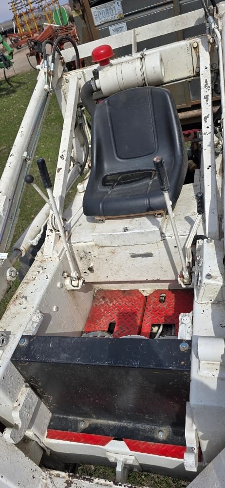 Image of Bobcat 610 equipment image 2