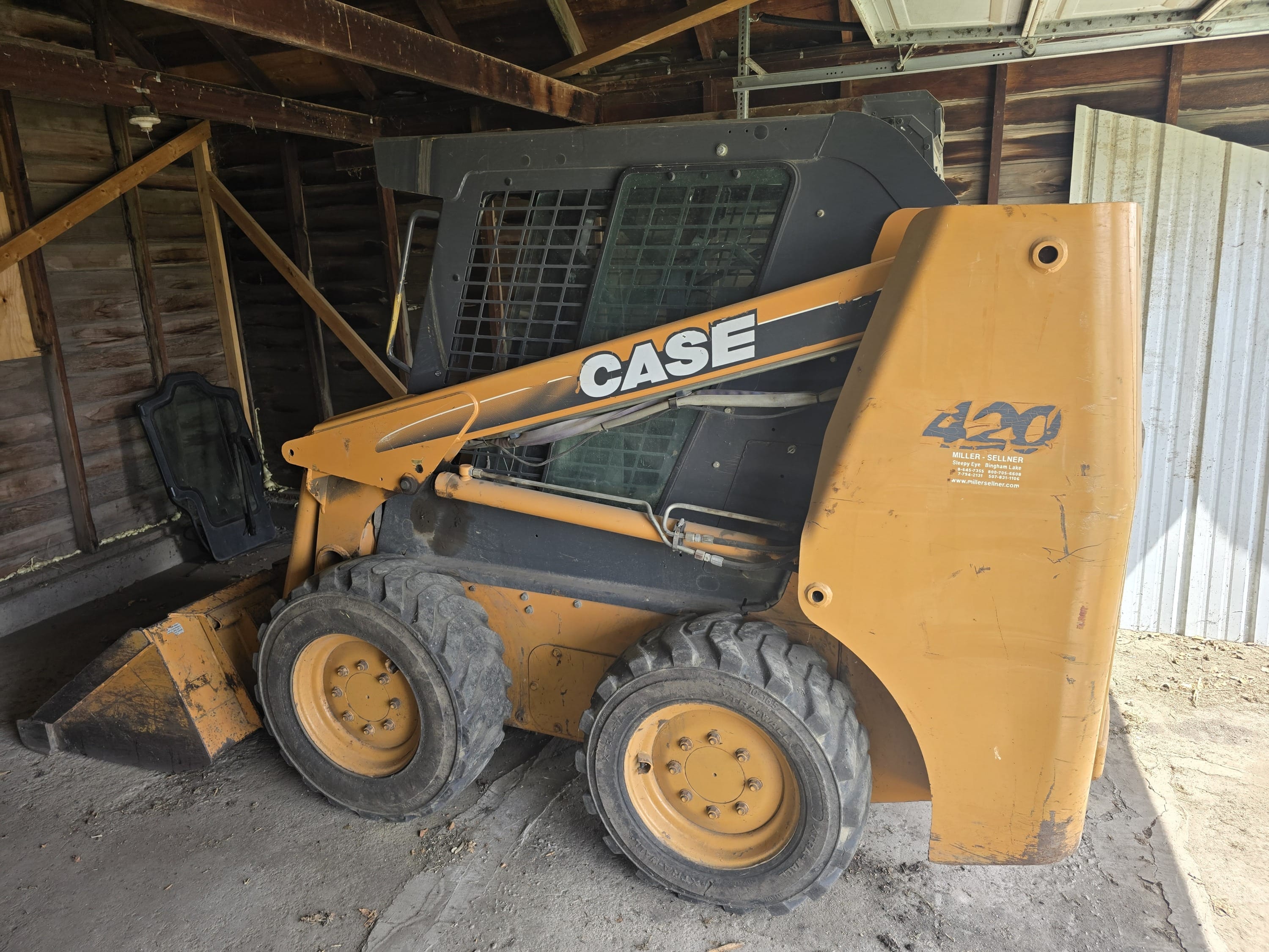 Case 420 Equipment Image0