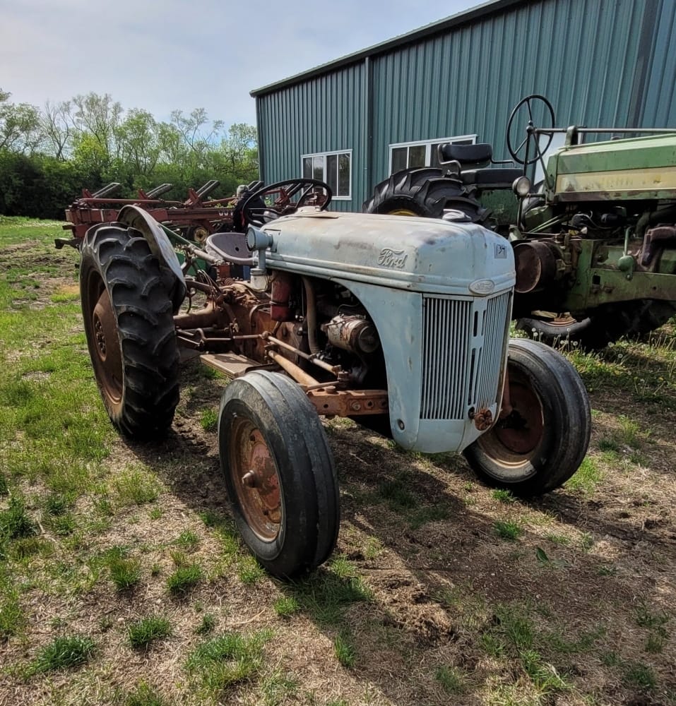 Ford 8N Equipment Image0