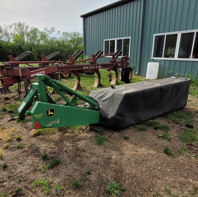 Image of John Deere 265 equipment image 1