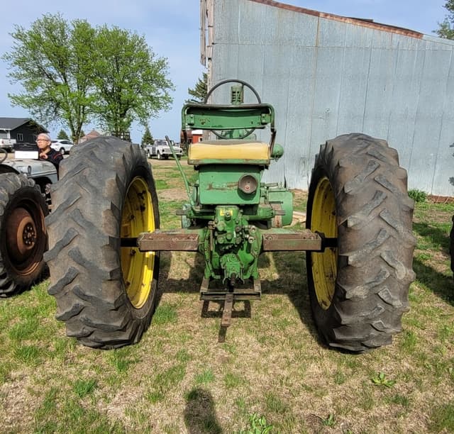 Image of John Deere A equipment image 4